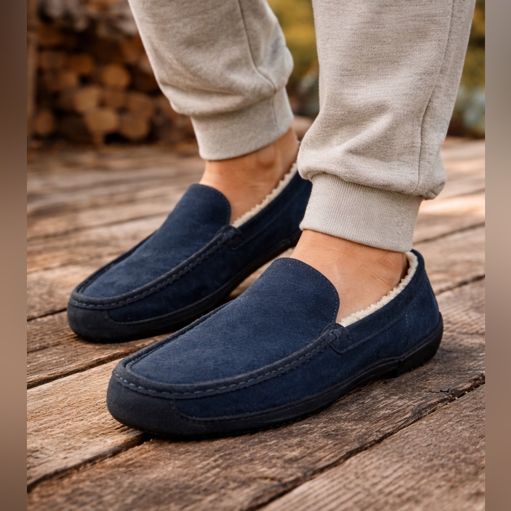 UGG Ascot Mens 12 Navy Suede Shearling Slippers Moccasin Loafers